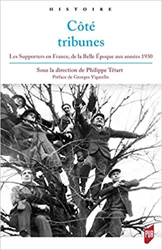 Côté tribunes Couverture du livre